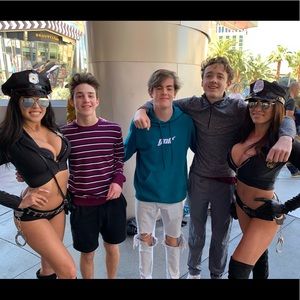 Meet your Posher, Cooper